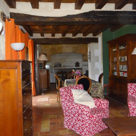 Gite Du Manoir Des Roches Saires Bagian luar foto