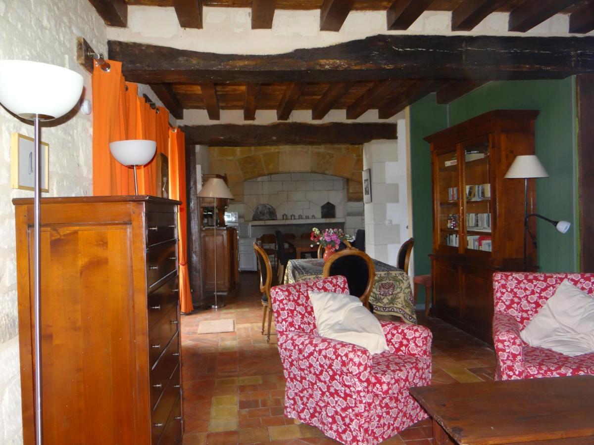 Gite Du Manoir Des Roches Saires Bagian luar foto