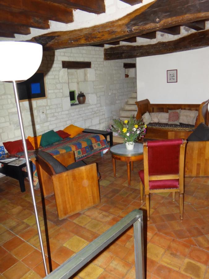 Gite Du Manoir Des Roches Saires Bagian luar foto
